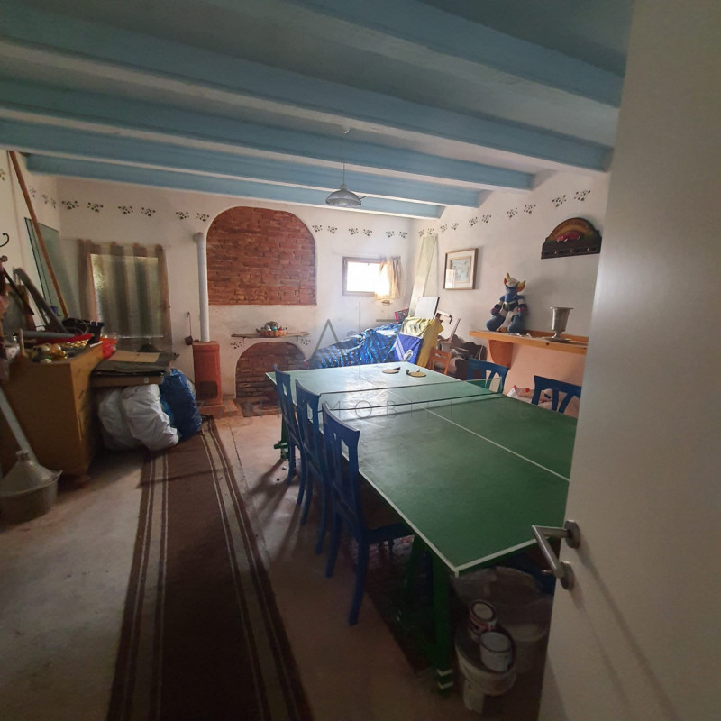 Proponiamo vendita un terratetto a pochi passi dal centro di tombolo con corte privata di 50mq;

...