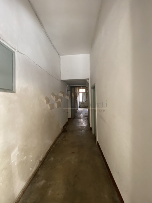 Nel cuore del centro storico di Cologna Veneta, proponiamo in vendita un affascinante palazzo che...