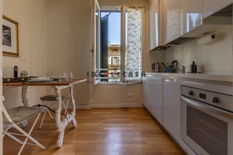 RIF: FR121 PADOVA - RIVIERA PALEOCAPA Proponiamo in LOCAZIONE BREVE / TRANSITORIA appartamento ar...