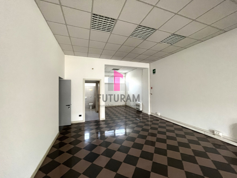 Rif: 358MIC - LIMENA - Per info 3473209826 - In centro paese affitto di un negozio (ufficio) al p...