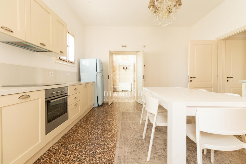 Falzè di Trevignano: In villa del 1.400, facente parte di un residence con parco verde e piscina,...