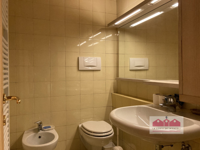 CANOVE/ASIAGO: VILLA DI 300 MQ, DOPPIO INGRESSO, PT APPARTAMENTO CON SOGGIORNO, STUFA A LEGNA, AN...