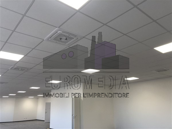 VICENZA OVEST: Rif. 1438 - A - ANTONIO - Per info 338.4892021 – EUROMEDIA propone in zona commerc...