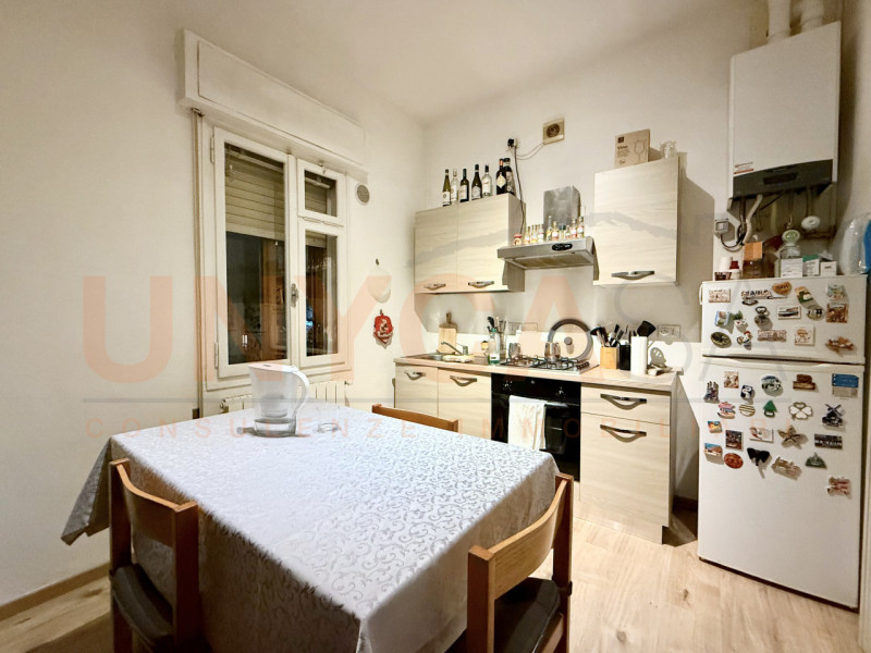 PADOVA - quartiere Forcellini - in zona residenziale comoda a tutti i servizi, proponiamo spazios...