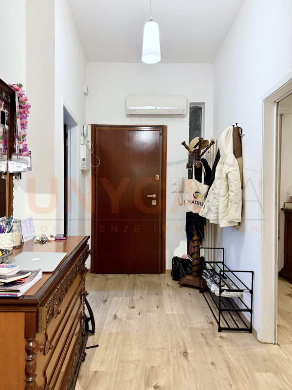 PADOVA - quartiere Forcellini - in zona residenziale comoda a tutti i servizi, proponiamo spazios...