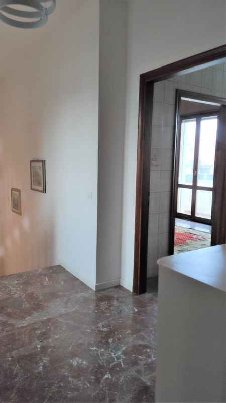 Proponiamo in locazione una  stanza uso singola all'interno di un'unità bifamiliare situata nella...