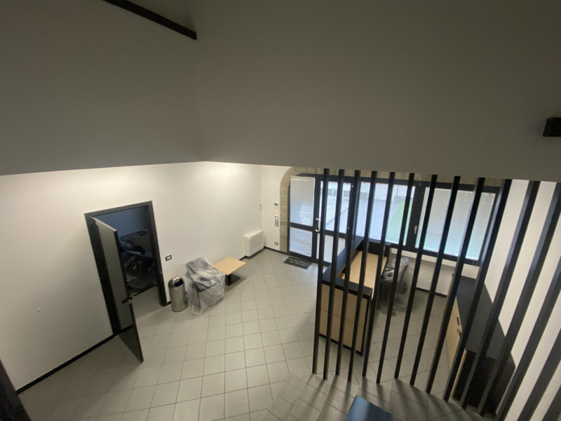 Se stai cercando una soluzione che unisca efficienza operativa e comfort per il tuo business, que...