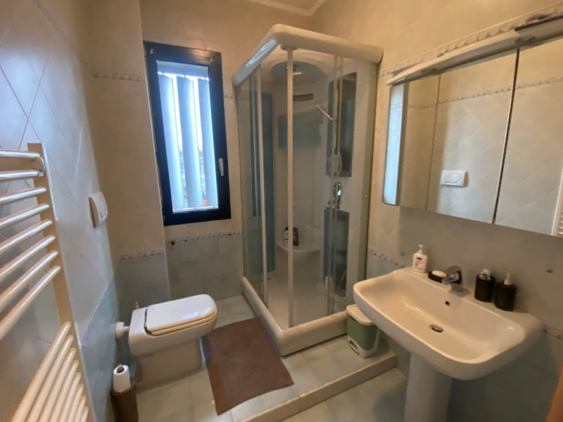 Se stai cercando una soluzione che unisca efficienza operativa e comfort per il tuo business, que...