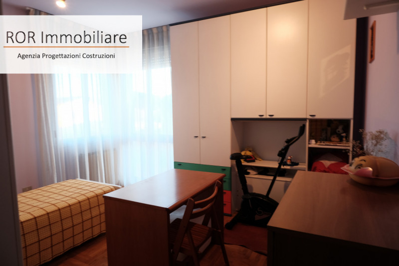 Proponiamo in vendita casa singola divisa in due appartamenti disposti in orizzontale, indipenden...