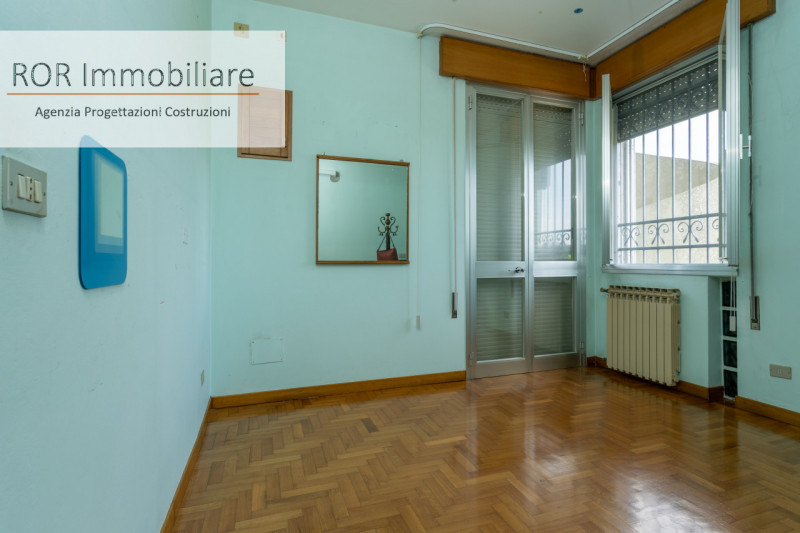 Proponiamo in vendita casa singola divisa in due appartamenti disposti in orizzontale, indipenden...