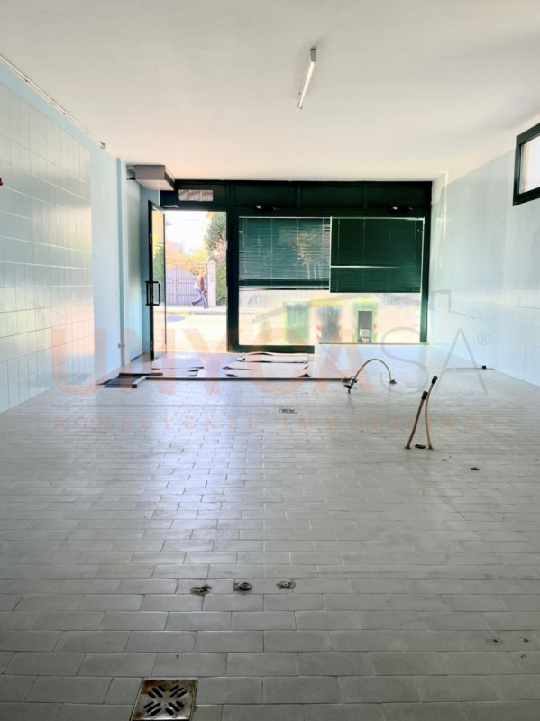 MESTRINO: proponiamo in vendita locale commerciale in posizione centrale e di frequente passaggio...