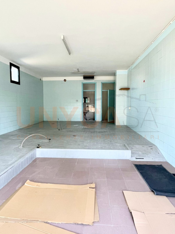 MESTRINO: proponiamo in vendita locale commerciale in posizione centrale e di frequente passaggio...