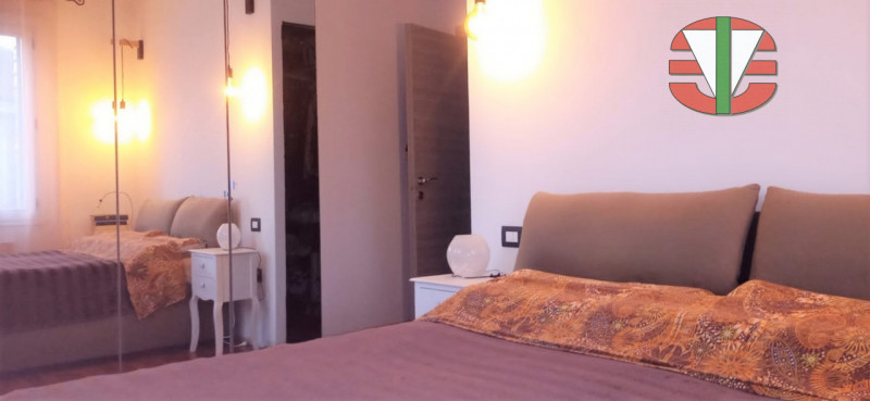 SANTA MARIA DI SALA - nostra esclusiva! In una posizione centrale, proponiamo in vendita un'affas...