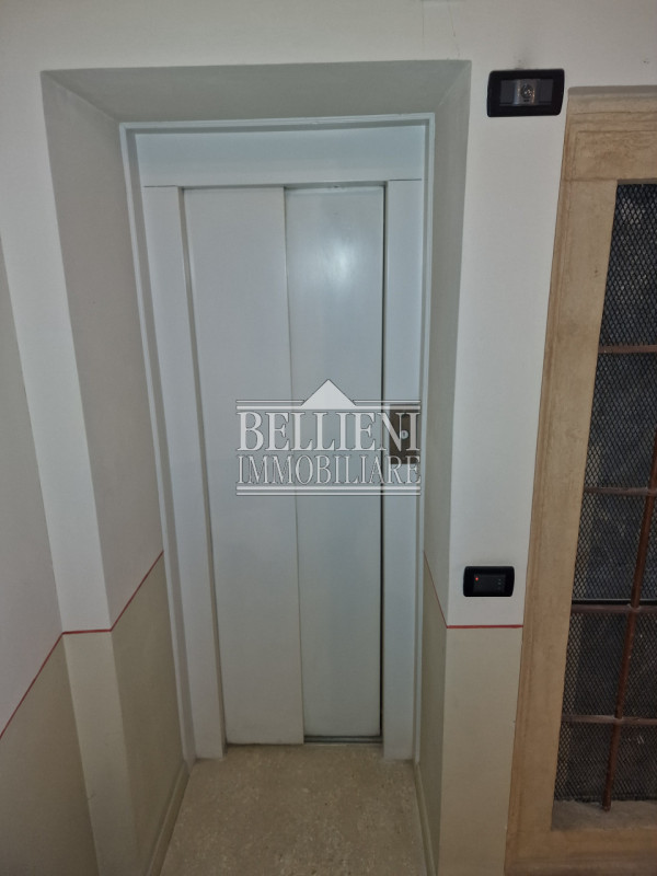 CENTRO STORICO - In palazzo storico di poche unità abitative, a due passi dal Teatro Olimpico, pr...