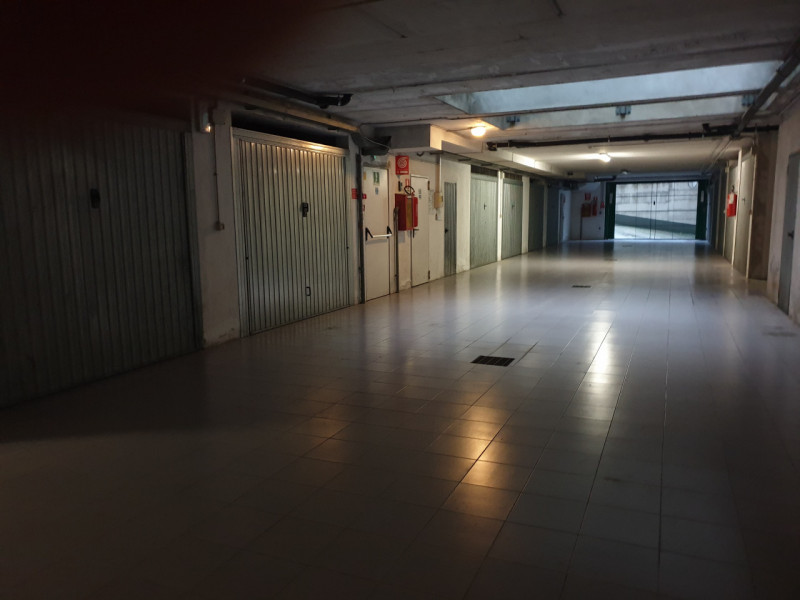 MINI APPARTAMENTO MANSARDATO E ARREDATO, CON TERRAZZA E GARAGE IN LOCAZIONE A VICENZA - ZONA MERC...