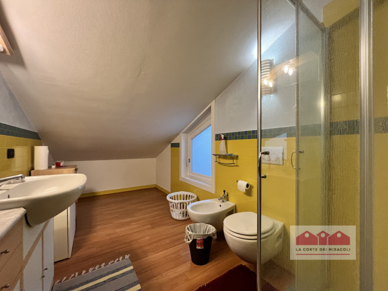 SAN PIO X: CASA INDIPENDENTE CON GIARDINO RECINTATO COMPOSTA DA SOGGIORNO, CUCINA, 3 CAMERE, 2 BA...