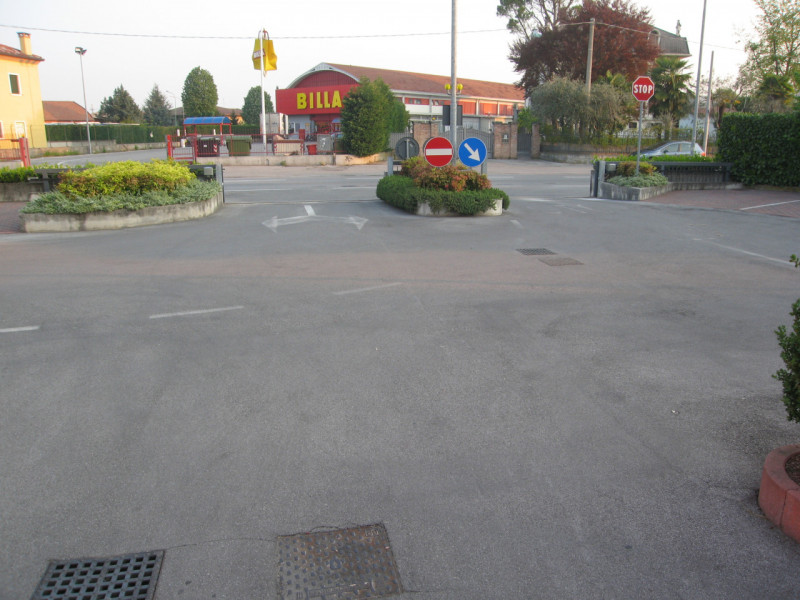 Ufficio di 95 mq netti in elegante fabbricato di alta rappresentanza con finiture di alta qualità...