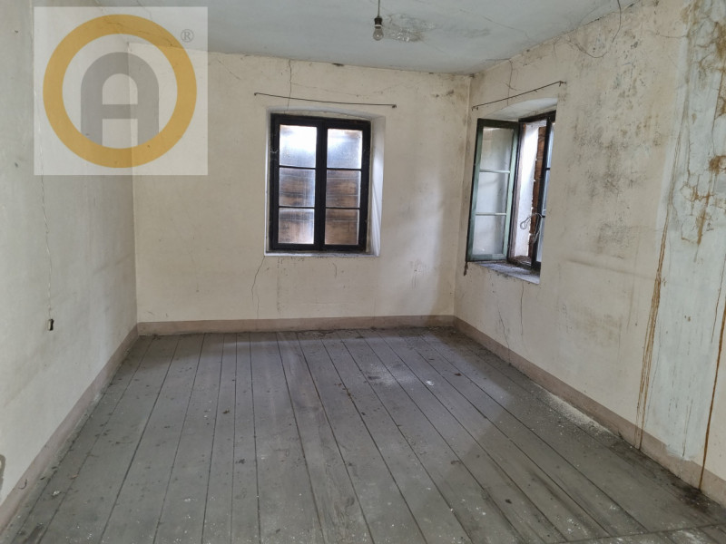 In un contesto naturale e paesaggistico di rara bellezza, proponiamo in vendita rustico situata a...