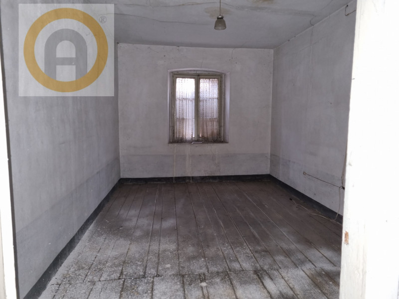 In un contesto naturale e paesaggistico di rara bellezza, proponiamo in vendita rustico situata a...