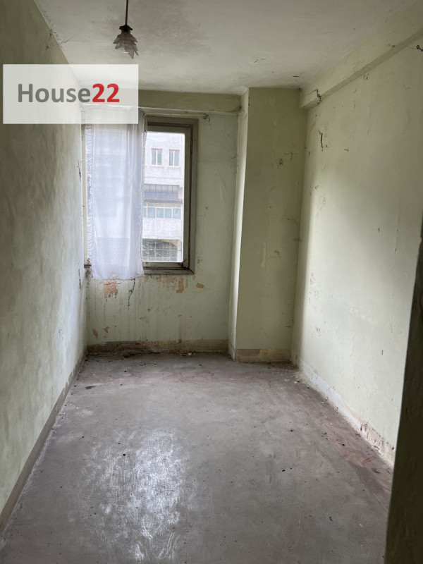 RECOARO TERME (Vicenza). In centro al pese vendesi intera palazzina di Mq 700 disposta su 6 livel...