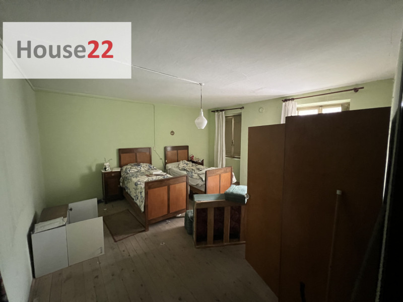 RECOARO TERME (Vicenza). In centro al pese vendesi intera palazzina di Mq 700 disposta su 6 livel...
