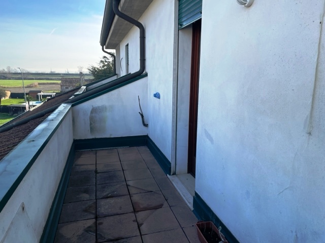 Masi, nel centro del comune, vi presentiamo un appartamento trilocale in vendita. L'immobile si t...