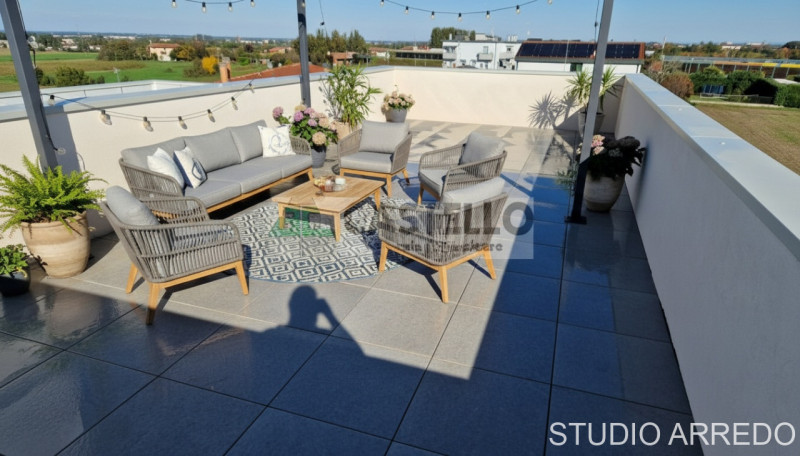 Padova, zona Mortise, comodi al centro città, sole 4 unità abitative, appartamenti 3 camere con t...