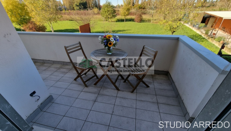 Padova, zona Mortise, comodi al centro città, sole 4 unità abitative, appartamenti 3 camere con t...