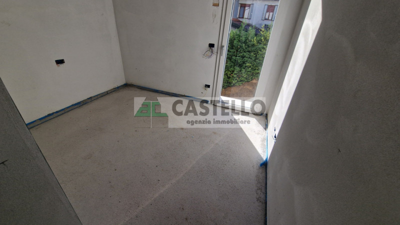 Padova, zona Mortise, comodi al centro città, sole 4 unità abitative, appartamenti 3 camere con t...