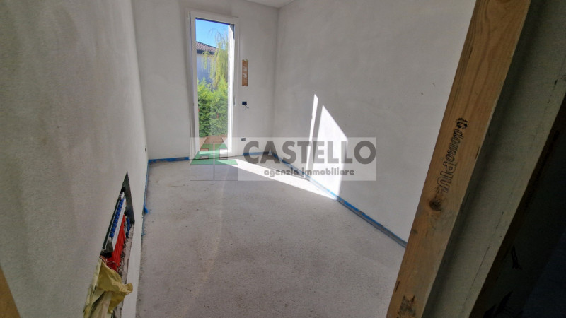 Padova, zona Mortise, comodi al centro città, sole 4 unità abitative, appartamenti 3 camere con t...