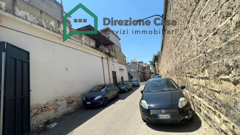 Napoli Affitto Capannone