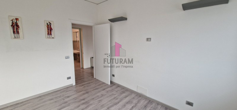 Padova rif. 251MAT Tel. 3403358378

Padova in corso stati uniti si propone in affitto direzionale...