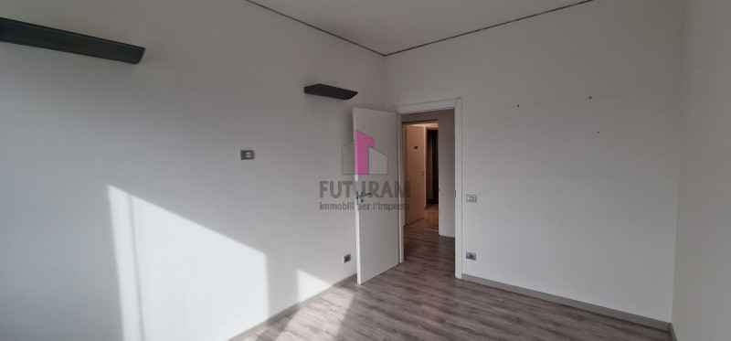 Padova rif. 251MAT Tel. 3403358378

Padova in corso stati uniti si propone in affitto direzionale...