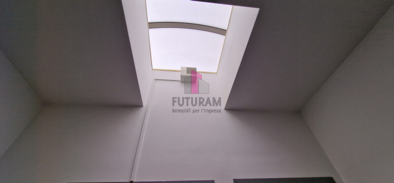 Padova rif. 251MAT Tel. 3403358378

Padova in corso stati uniti si propone in affitto direzionale...