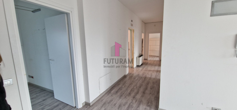 Padova rif. 251MAT Tel. 3403358378

Padova in corso stati uniti si propone in affitto direzionale...