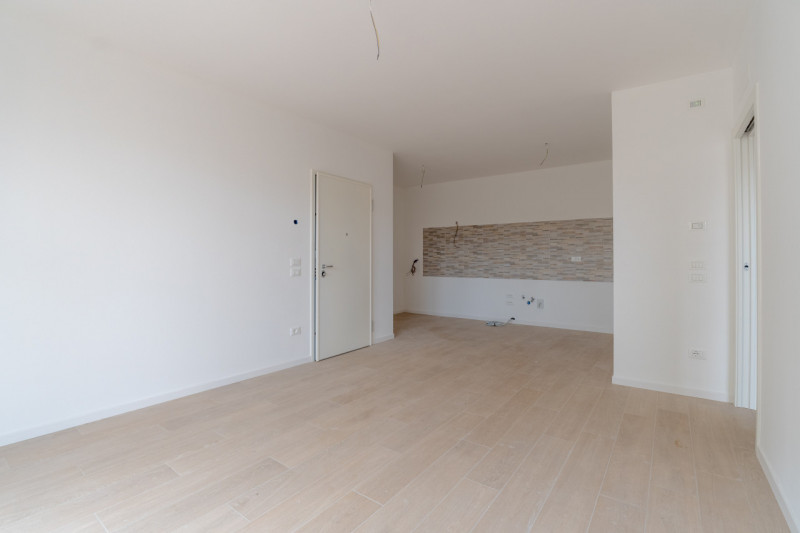 Per informazioni: 335/8345159. A Ponte della Priula (TV) proponiamo in vendita appartamento di nu...