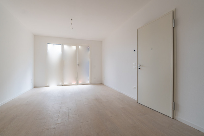 Per informazioni: 335/8345159. A Ponte della Priula (TV) proponiamo in vendita appartamento di nu...