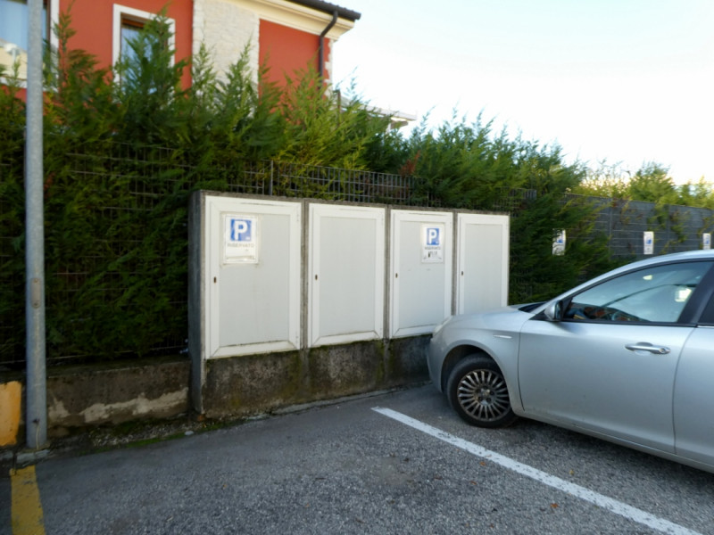 VICENZA NORD - POVOLARO DI DUEVILLE: VENDESI UFFICIO DI 400 MQ AL PIANO PRIMO ED ULTIMO DI OTTIMO...