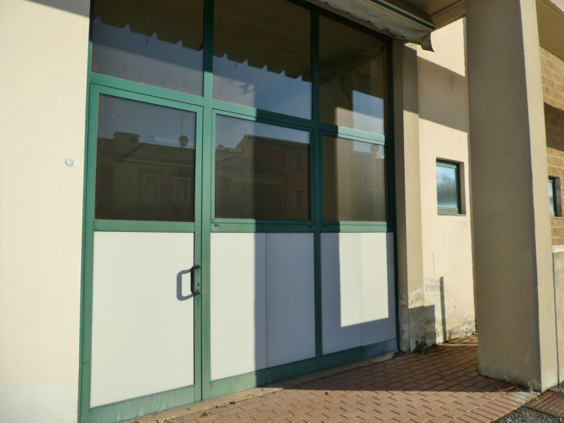 VICENZA NORD - POVOLARO DI DUEVILLE: VENDESI UFFICIO DI 360 MQ AL PIANO TERRENO CON 16 POSTI AUTO...