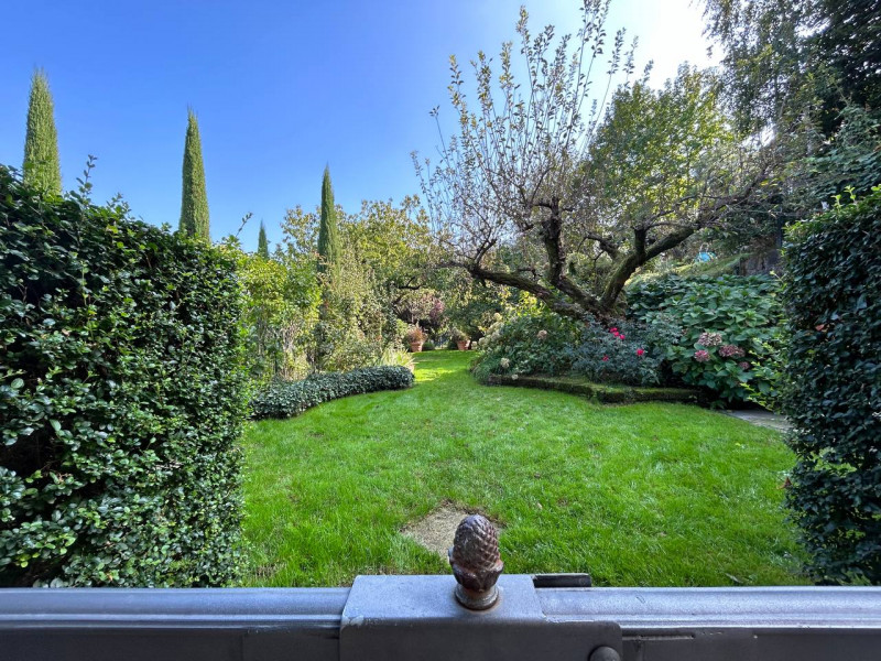 Rovolon (PD):
Immersa nella quiete e bellezza dei Colli Berici, proponiamo una raffinata casa sin...