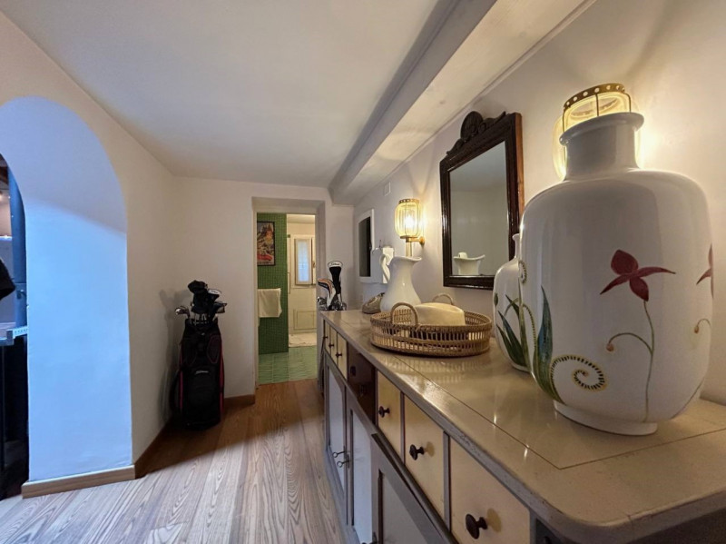 Rovolon (PD):
Immersa nella quiete e bellezza dei Colli Berici, proponiamo una raffinata casa sin...