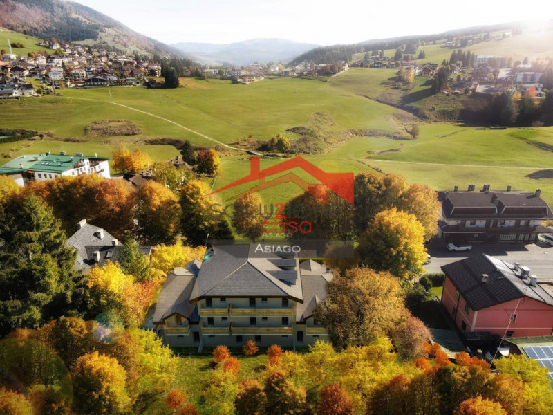 Villetta a schiera di testa formata a piano terra da zona giorno con angolo cottura, bagno finest...