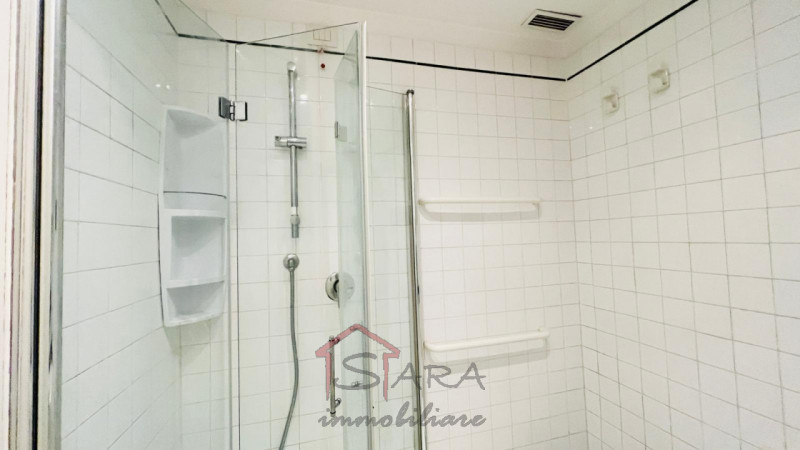 PADOVA - zona Ospedali:

Sara Immobiliare propone in locazione luminoso appartamento arredato.
Si...