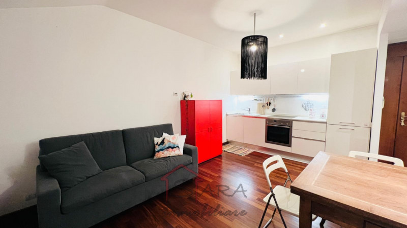 PADOVA - zona Ospedali:

Sara Immobiliare propone in locazione luminoso appartamento arredato.
Si...