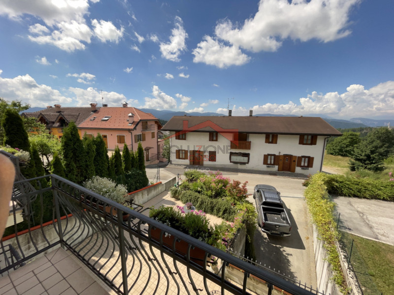 Cerchi una soluzione di recente costruzione? Desideri ampi spazi per la tua famiglia?
A Camporove...