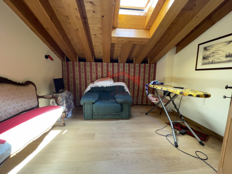 Cerchi una soluzione di recente costruzione? Desideri ampi spazi per la tua famiglia?
A Camporove...