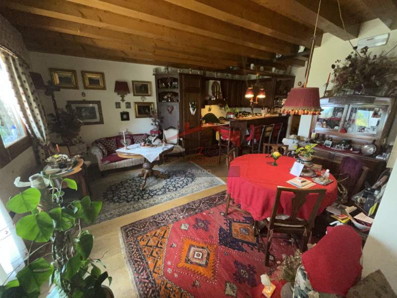 Cerchi una soluzione di recente costruzione? Desideri ampi spazi per la tua famiglia?
A Camporove...