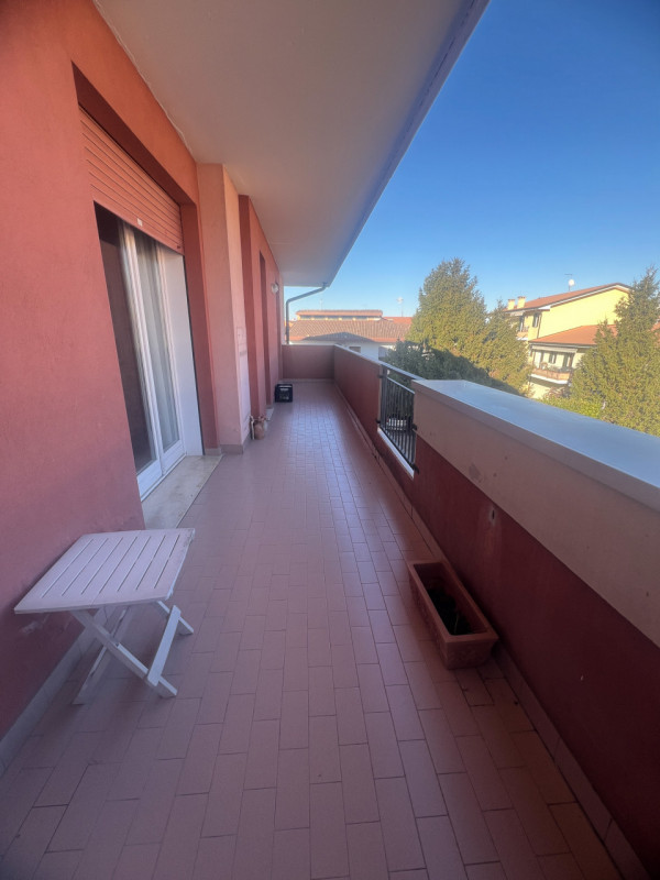 ANNUNCIO RISERVATO A STUDENTI UNIVERSITARI  - CONTRATTO TRANSITORIO DI 12 MESI 

In centro a Legn...