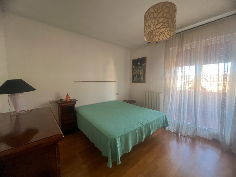 ANNUNCIO RISERVATO A STUDENTI UNIVERSITARI  - CONTRATTO TRANSITORIO DI 12 MESI 

In centro a Legn...