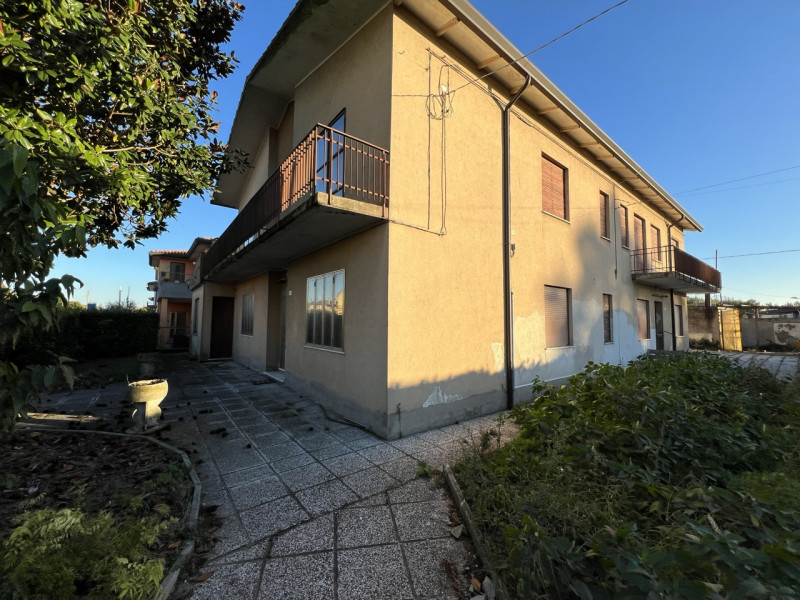 Pozzonovo Vendita Palazzo